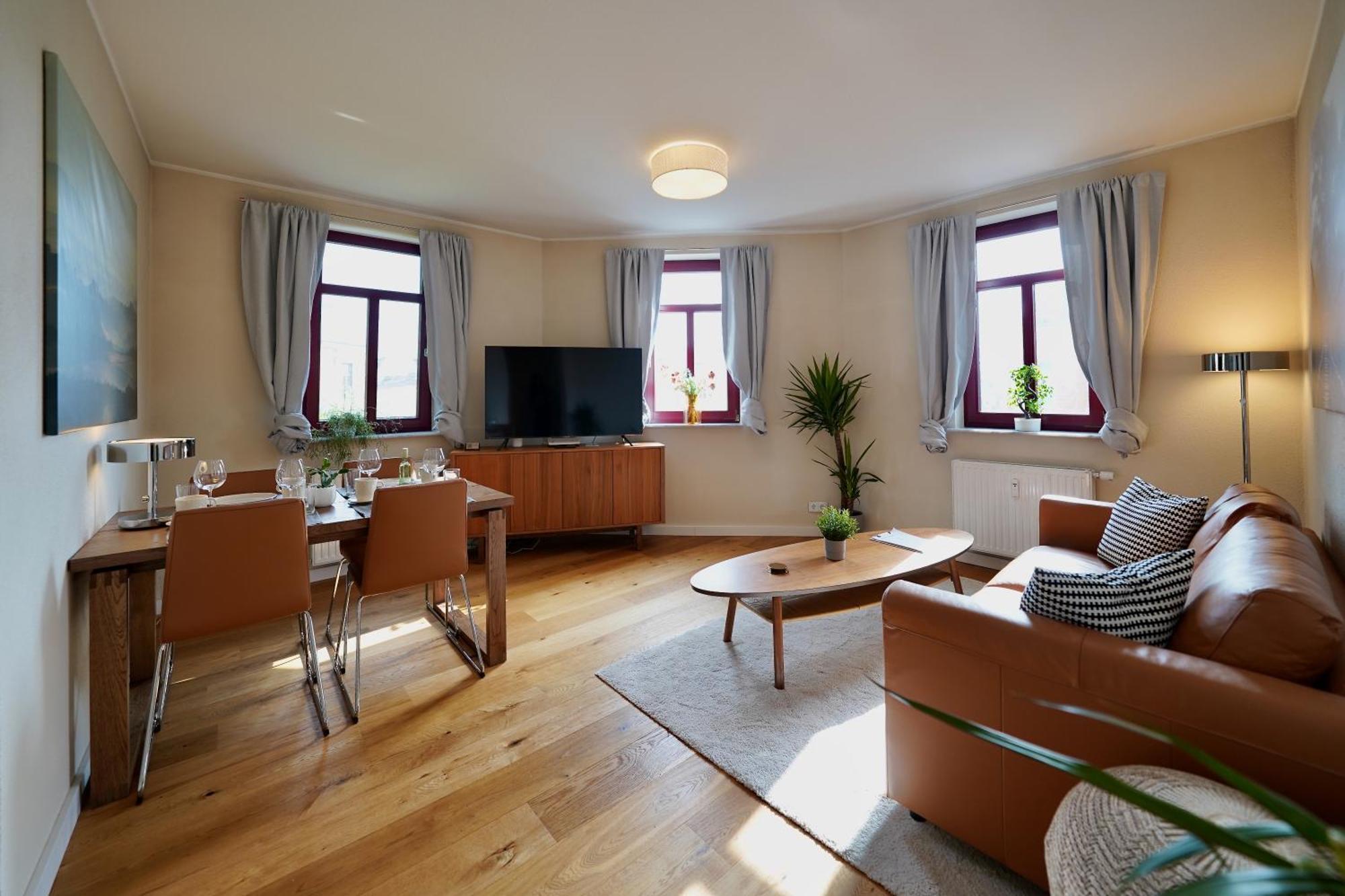 Edler Wohnraum Noble Stadtoase Mit Boxspringbett, Kaffeevollautomat & Parkplatz Цвікау Екстер'єр фото