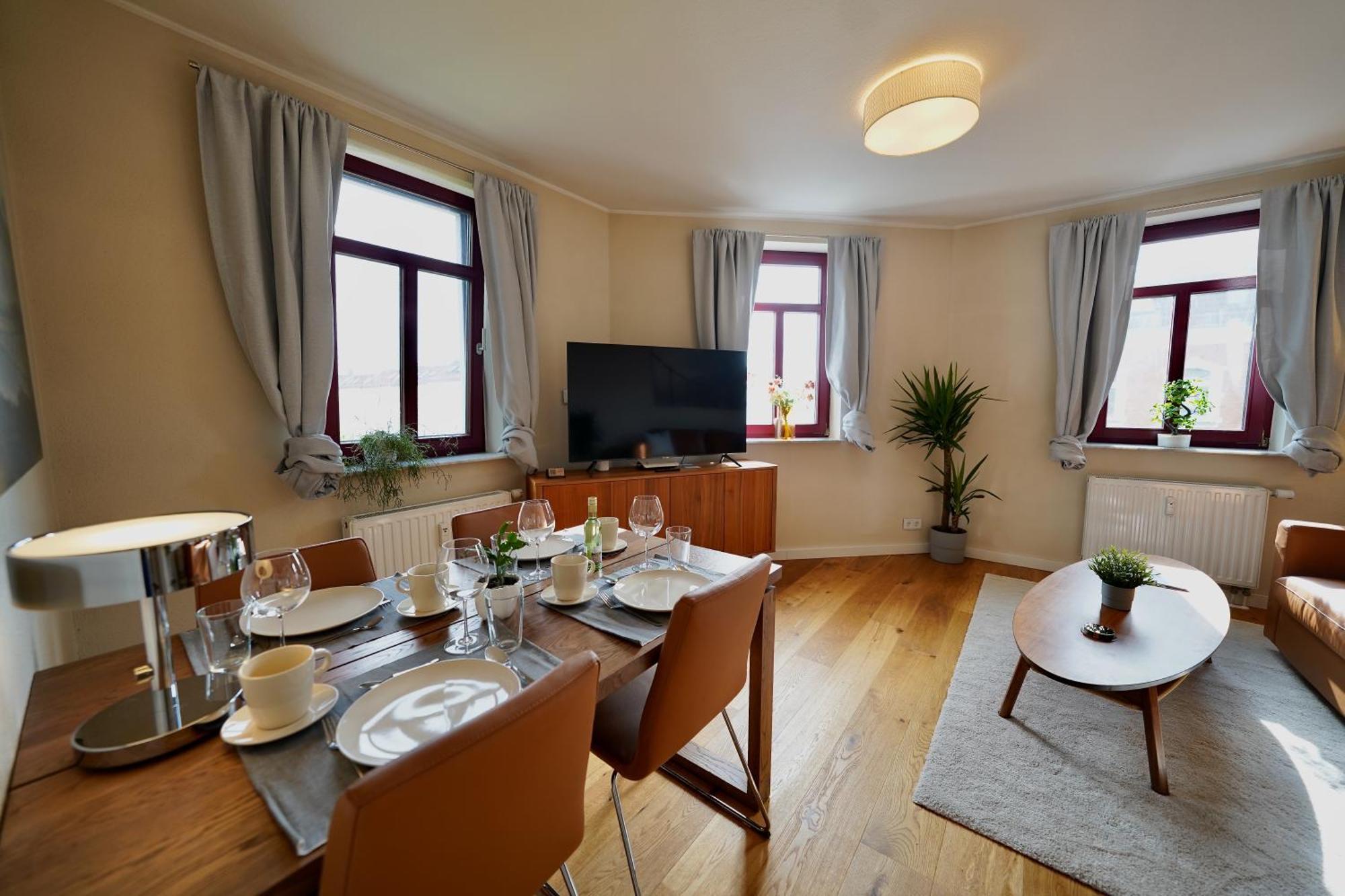 Edler Wohnraum Noble Stadtoase Mit Boxspringbett, Kaffeevollautomat & Parkplatz Цвікау Екстер'єр фото